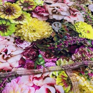 Lululemon wonder under crop legging